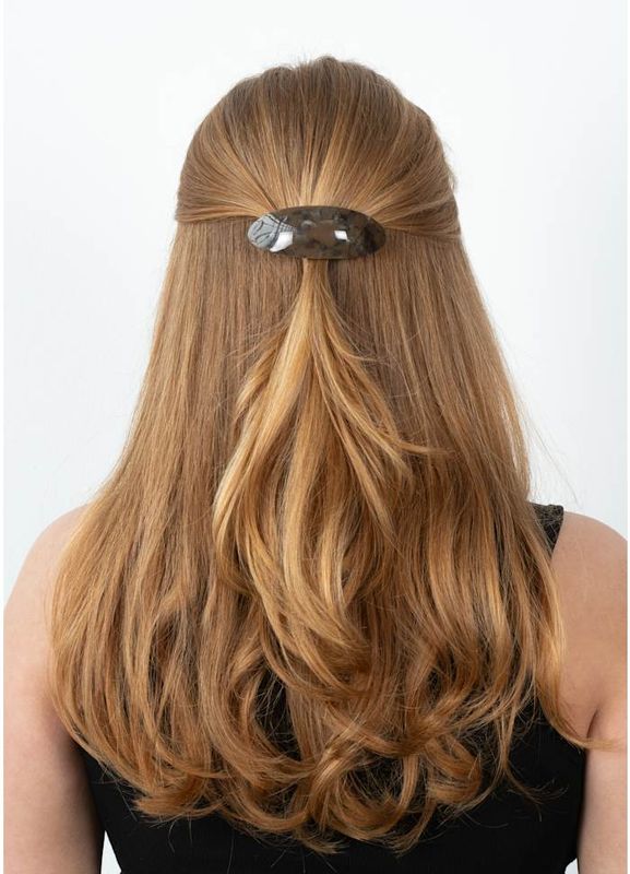SUI AVA Oval Cherie Clip Brown 
